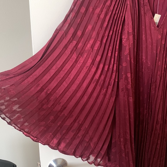 Flowy Maroon Anthropologie dress - Picture 2 of 4